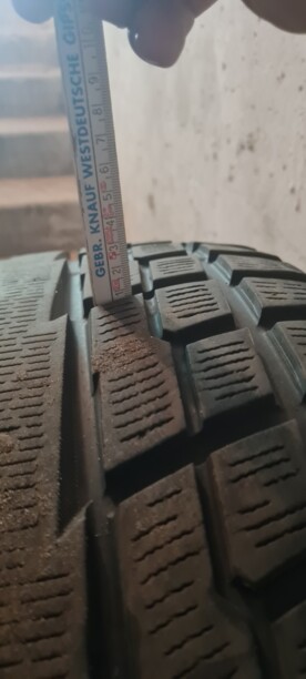 Легковые шины Yokohama Зима 295/35 R21 4 шт.