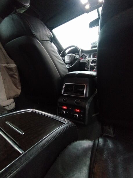 Audi Q7 4L, 7 мест, 2008 г.