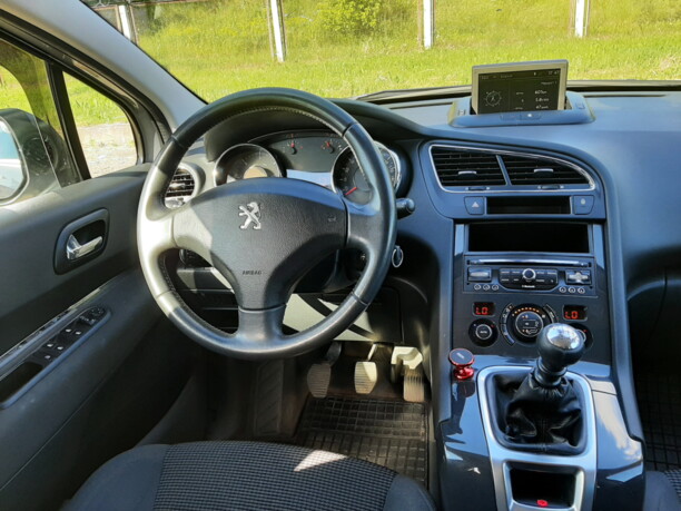 Peugeot 5008 I · Рестайлинг, 7 мест, 2017 г.