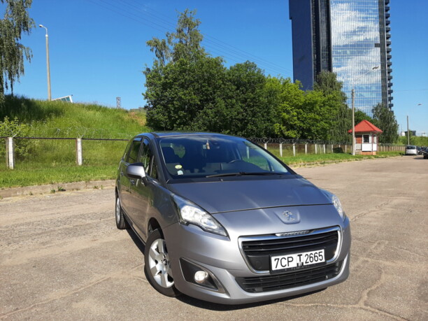 Peugeot 5008 I · Рестайлинг, 7 мест, 2017 г.