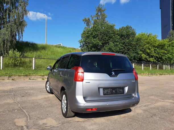 Peugeot 5008 I · Рестайлинг, 7 мест, 2017 г.