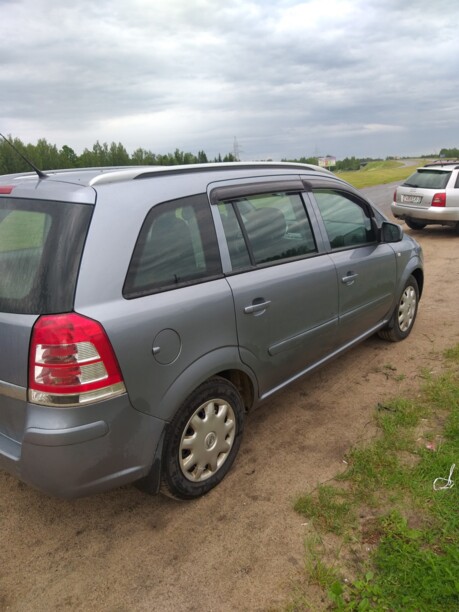 Opel Zafira B · Рестайлинг, 7 мест, 2011 г.