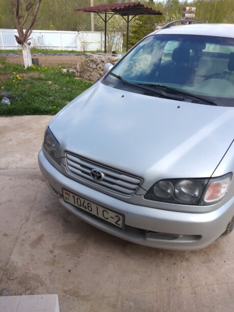 Toyota Picnic, 7 мест, 2000 г.