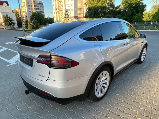 Tesla Model X, 7 мест, 2018 г.
