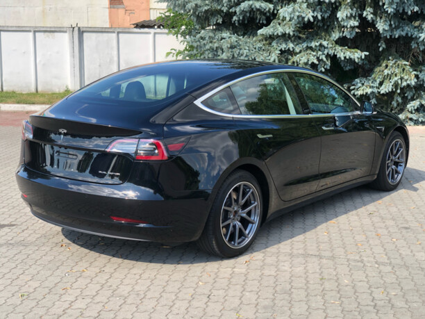 Tesla Model 3, 2018 г.