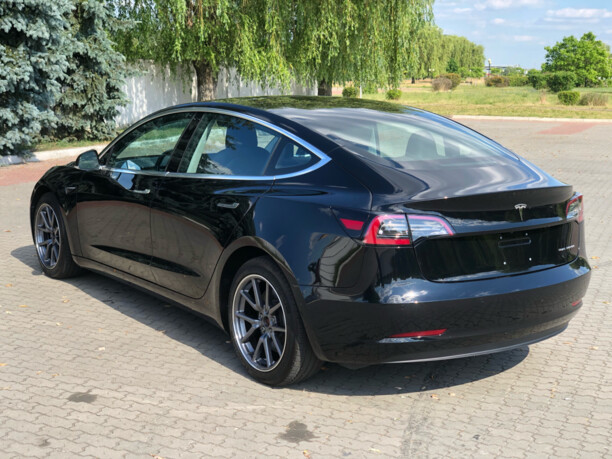 Tesla Model 3, 2018 г.