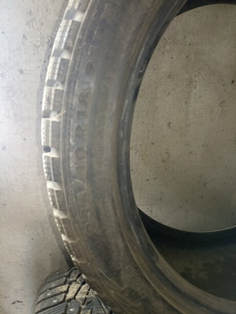 Легковые шины Nokian 235/40 R18 4 шт.