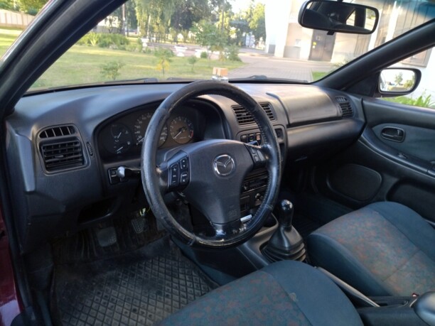 Mazda 323F, 1997 г.