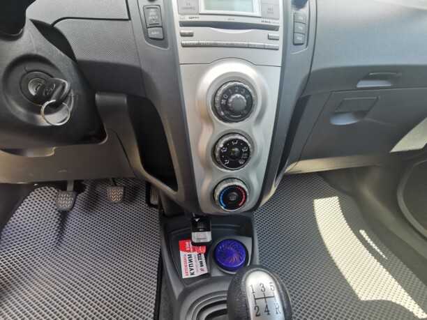 Toyota Yaris II (XP9), 2006 г.