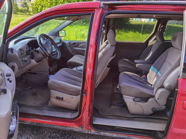 Dodge Grand Caravan IV, 7 мест, 2001 г.