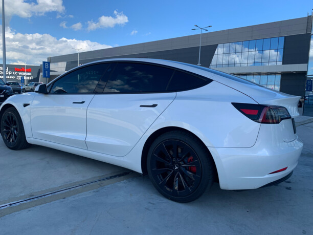 Tesla Model 3, 2021 г.