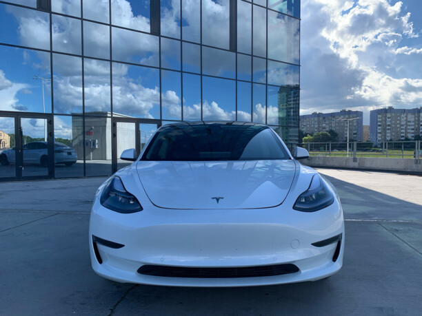 Tesla Model 3, 2021 г.