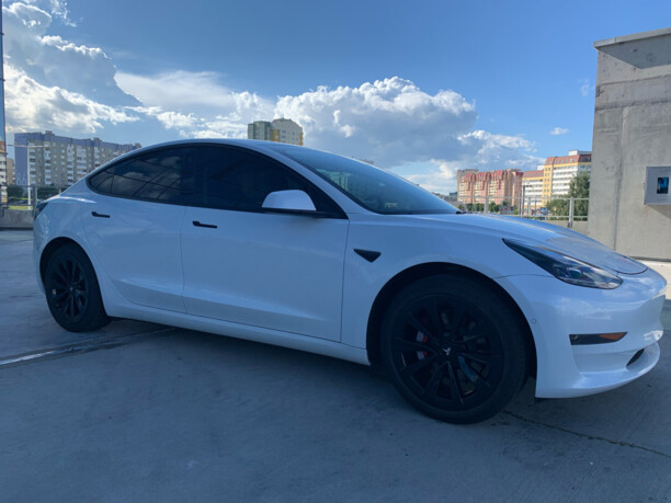Tesla Model 3, 2021 г.