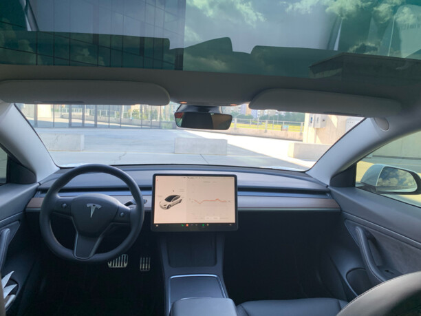 Tesla Model 3, 2021 г.