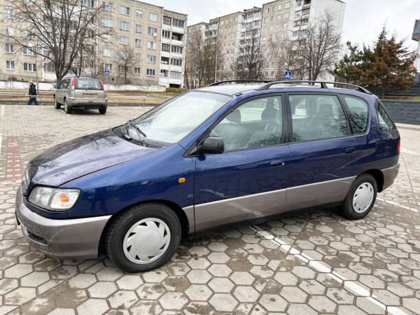 Toyota Picnic, 7 мест, 1999 г.