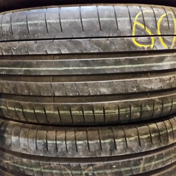 Легковые шины Michelin Pilot Sport 4S 275/35 R21 4 шт.