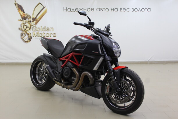 Ducati Diavel Carbon, 2012 г.