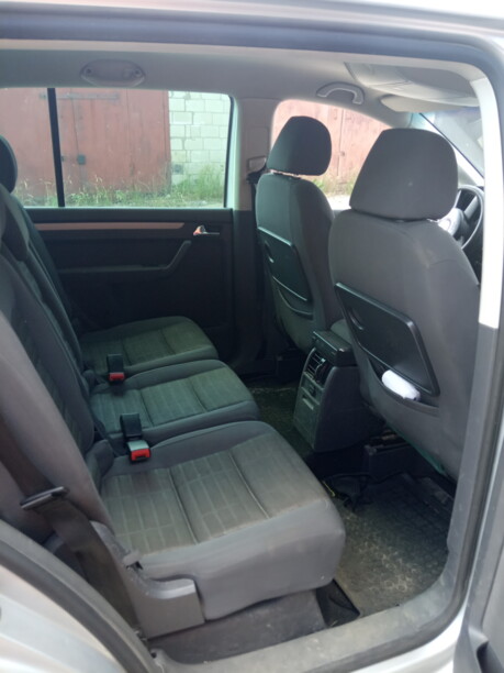 Volkswagen Touran I, 7 мест, 2006 г.