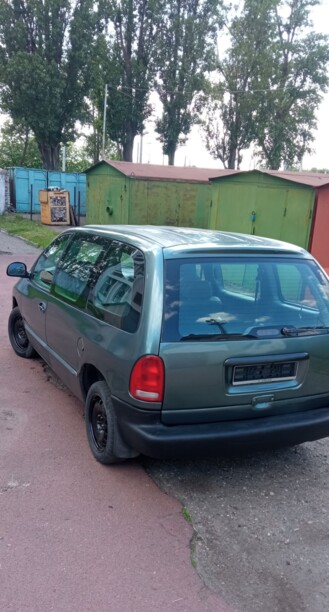 Dodge Caravan III, 7 мест, 1998 г.