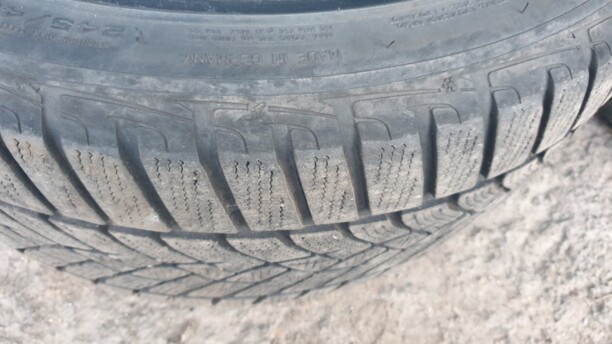 Легковые шины GoodYear ultra grip performance 245/40 R18 4 шт.