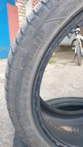 Легковые шины GoodYear ultra grip performance 245/40 R18 4 шт.