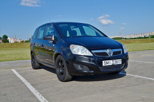 Opel Zafira B · Рестайлинг, 7 мест, 2010 г.