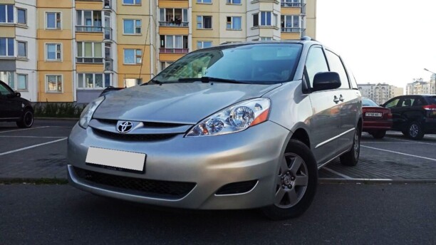 Toyota Sienna II (XL20), 7 мест, 2004 г.