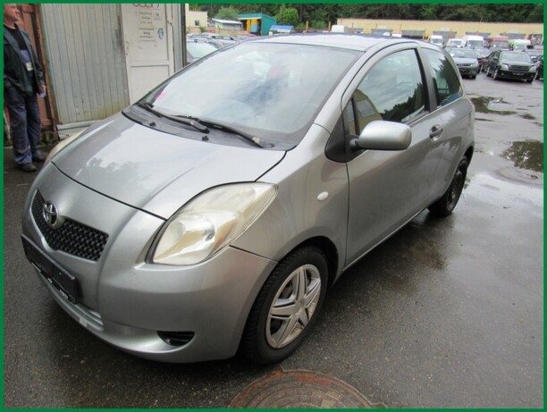 Toyota Yaris II (XP9), 2006 г.