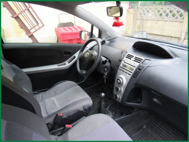 Toyota Yaris II (XP9), 2006 г.