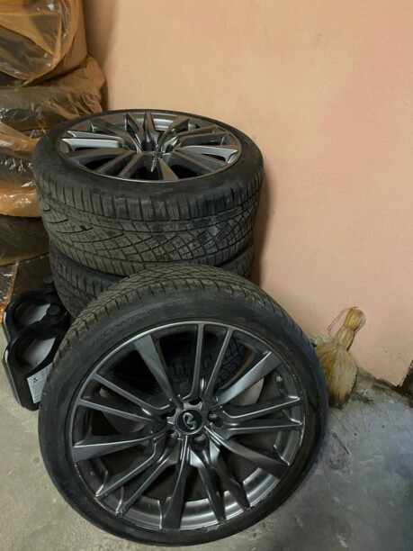 Infiniti 9.5x19 5x114.3 4 шт.