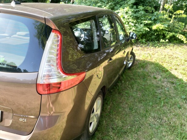 Renault Grand Scenic III · Рестайлинг, 7 мест, 2012 г.