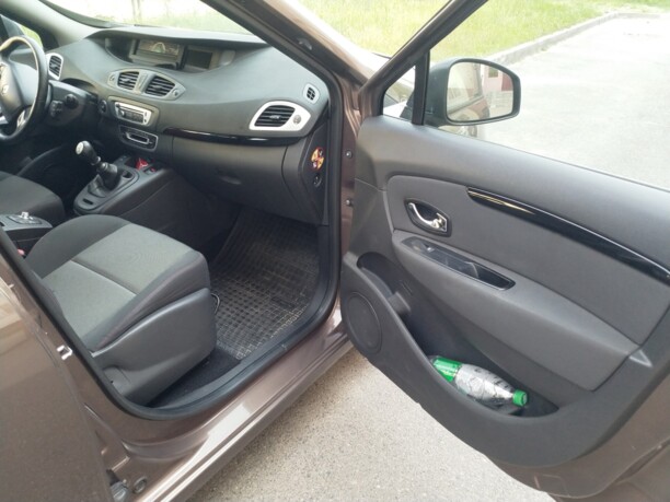 Renault Grand Scenic III · Рестайлинг, 7 мест, 2012 г.