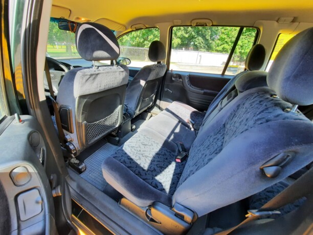 Opel Zafira A, 7 мест, 2001 г.