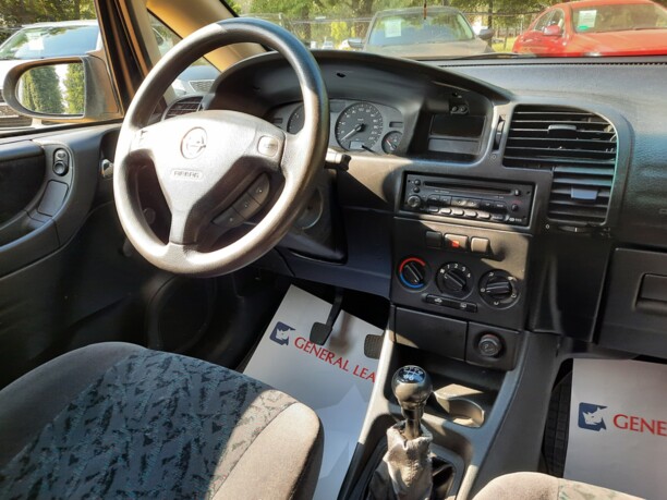 Opel Zafira A, 7 мест, 2001 г.