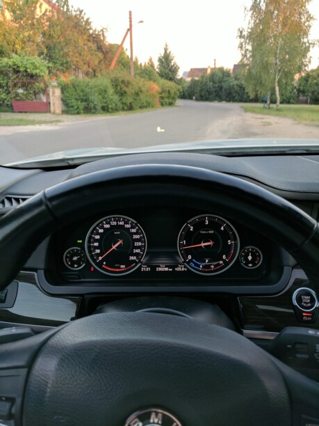 BMW 7 серия F02 (Long) · Рестайлинг, 2013 г.