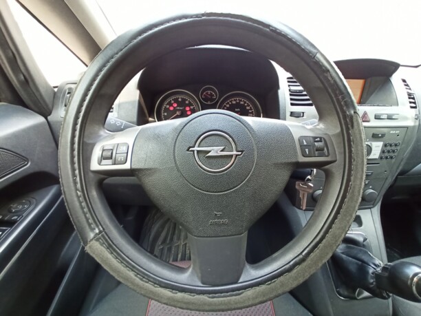 Opel Zafira B, 7 мест, 2007 г.