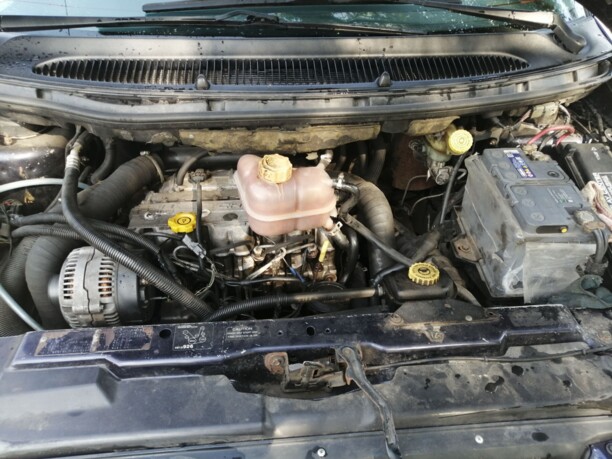 Chrysler Voyager III, 7 мест, 1998 г.