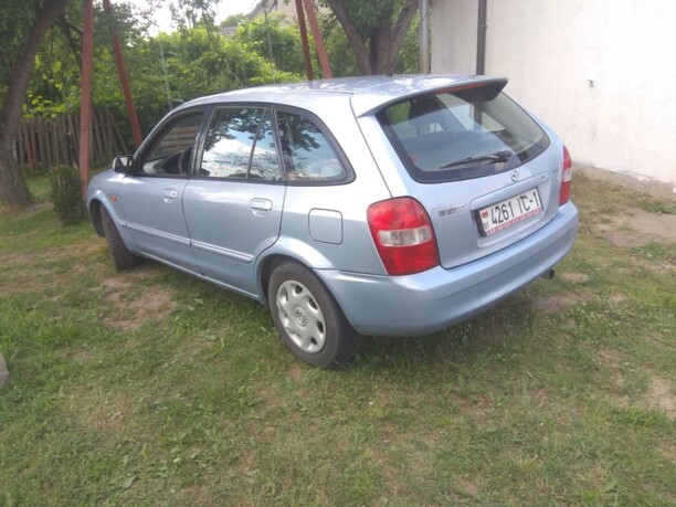 Mazda 323F, 2001 г.