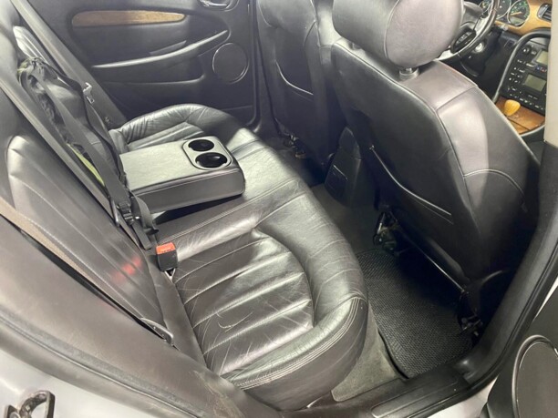 Jaguar X-Type, 2001 г.