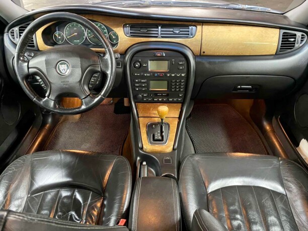Jaguar X-Type, 2001 г.