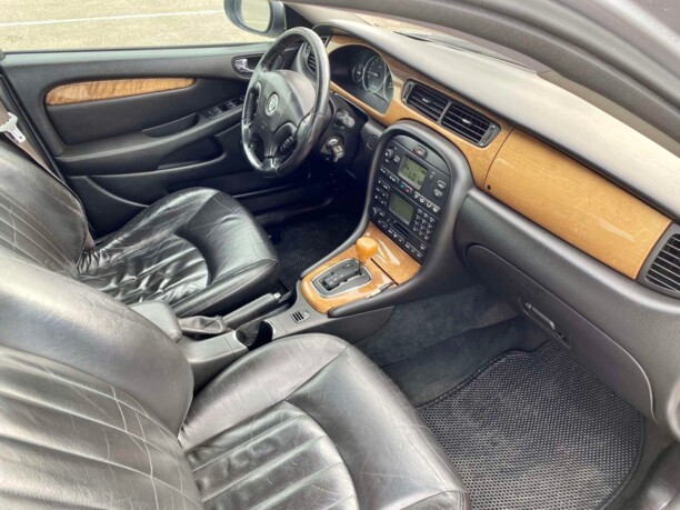 Jaguar X-Type, 2001 г.