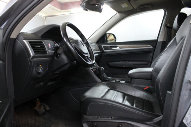 Volkswagen Teramont, 7 мест, 2019 г.