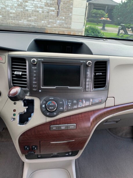 Toyota Sienna III (XL30), 7 мест, 2013 г.