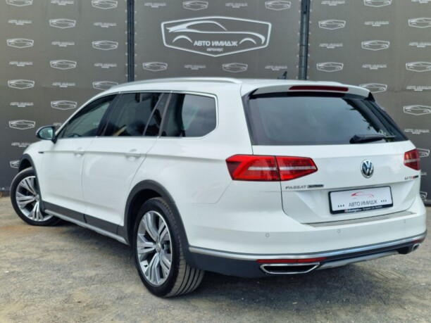 Volkswagen Passat Alltrack B8, 2017 г.