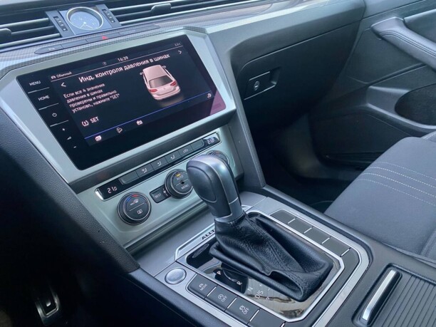 Volkswagen Passat Alltrack B8, 2017 г.