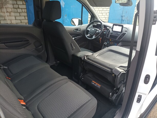 Ford Tourneo Connect II · Рестайлинг, 7 мест, 2018 г.
