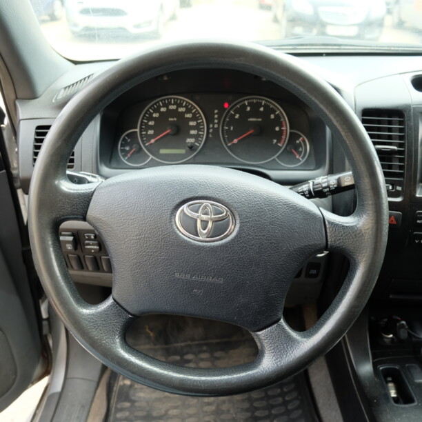 Toyota Land Cruiser Prado J120, 7 мест, 2004 г.