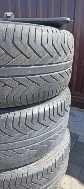 Легковые шины Yokohama 255/50 R19 4 шт.