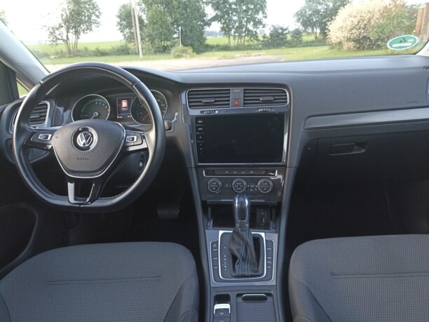 Volkswagen e-Golf VII · Рестайлинг, 2018 г.