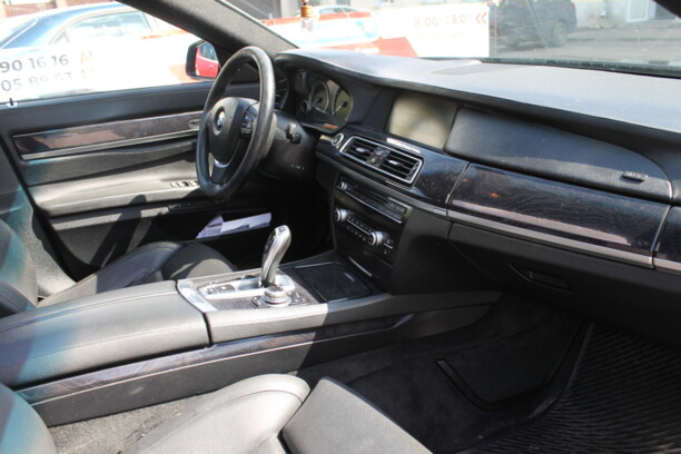 BMW 7 серия F02 (Long), 2008 г.